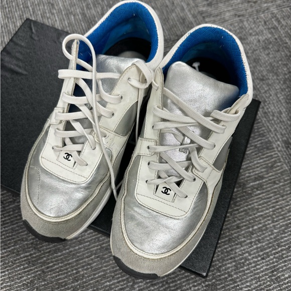 CHANEL CC RUNNING SNEAKERS - Picture 16 of 16